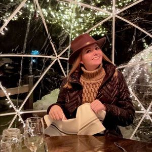 Meet your Posher, Catherine